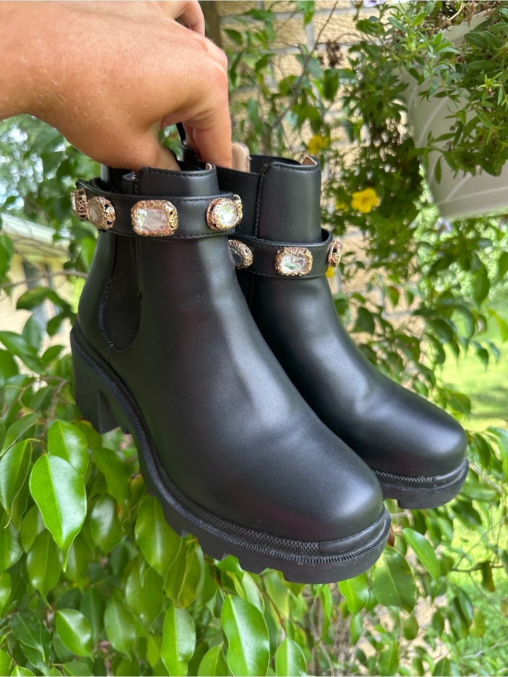 Steve Madden Amulet Ankle Boots Size 7